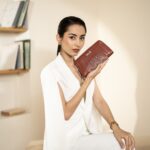 Arika Zipper Wallet - Gwalior Weaves