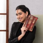 FloLov Classic Zipper Wallet - Image 2