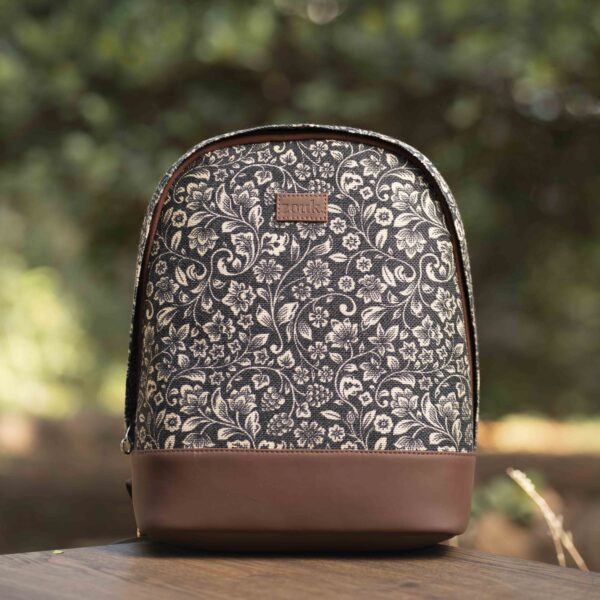 ZIP-FloMotif Dome Daypack