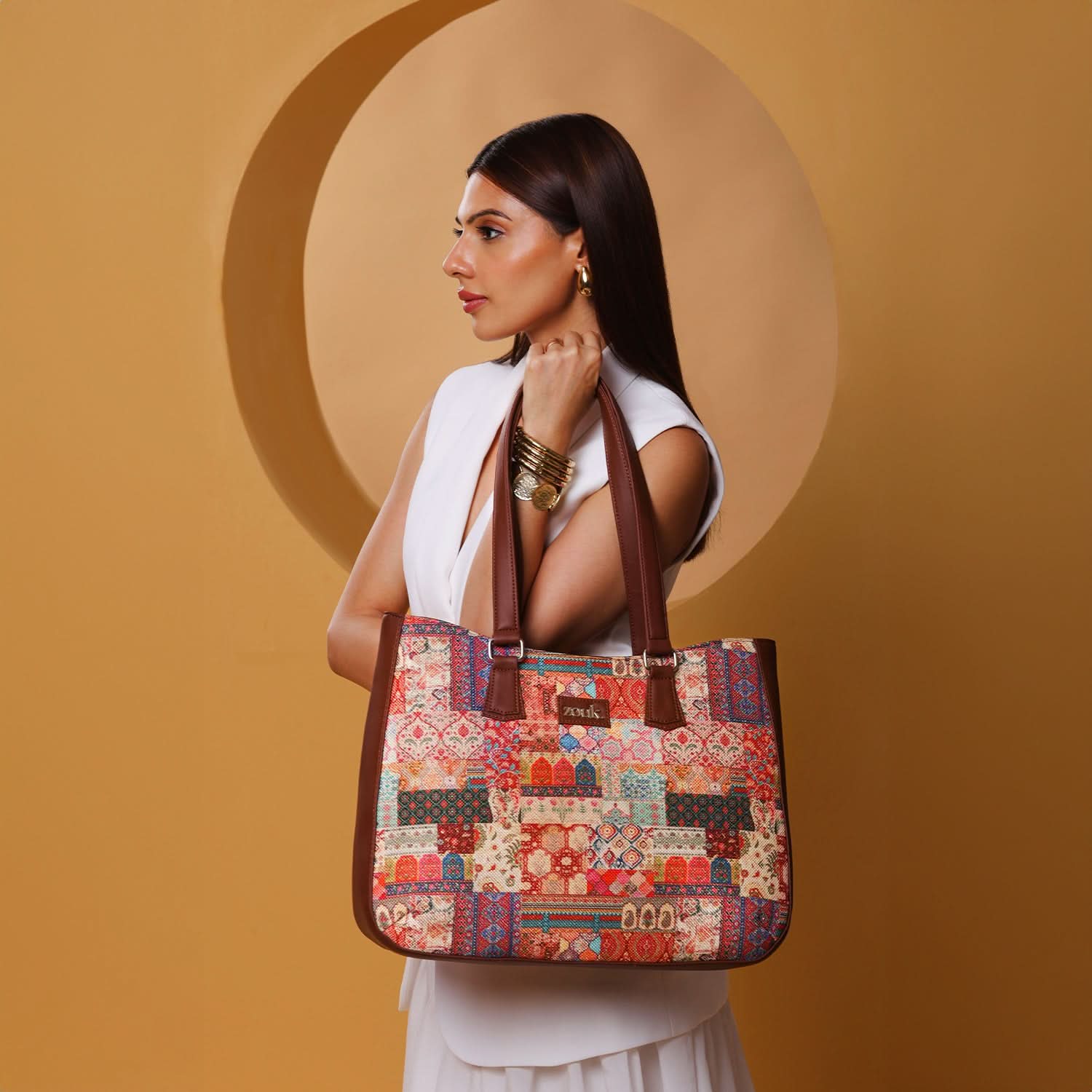 GetawayToteBag_10.jpg Kutch Gamthi Getaway Handbag - Image 1