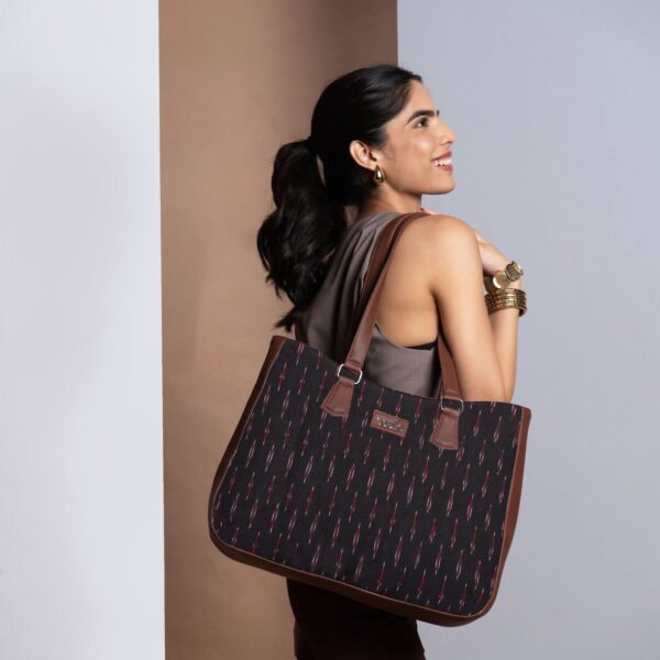 Ikat GreRed Getaway Handbag