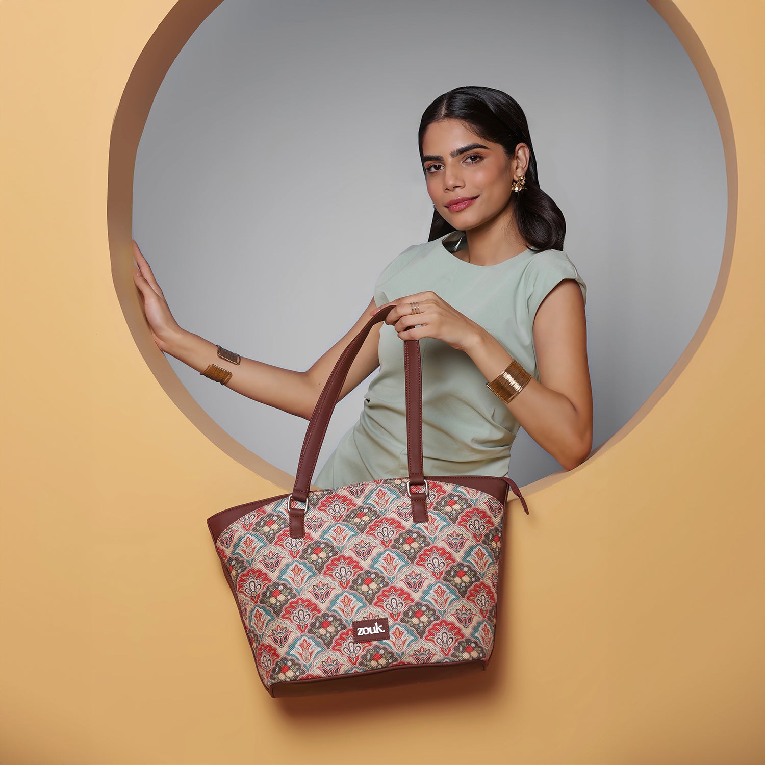 Mughal_Art_Multicolor_Classic_Travel_Tote.jpg Mughal Art Multicolor Classic Travel Tote - Image 1