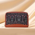 Taj Guldasta Chain Wallet - Image 2