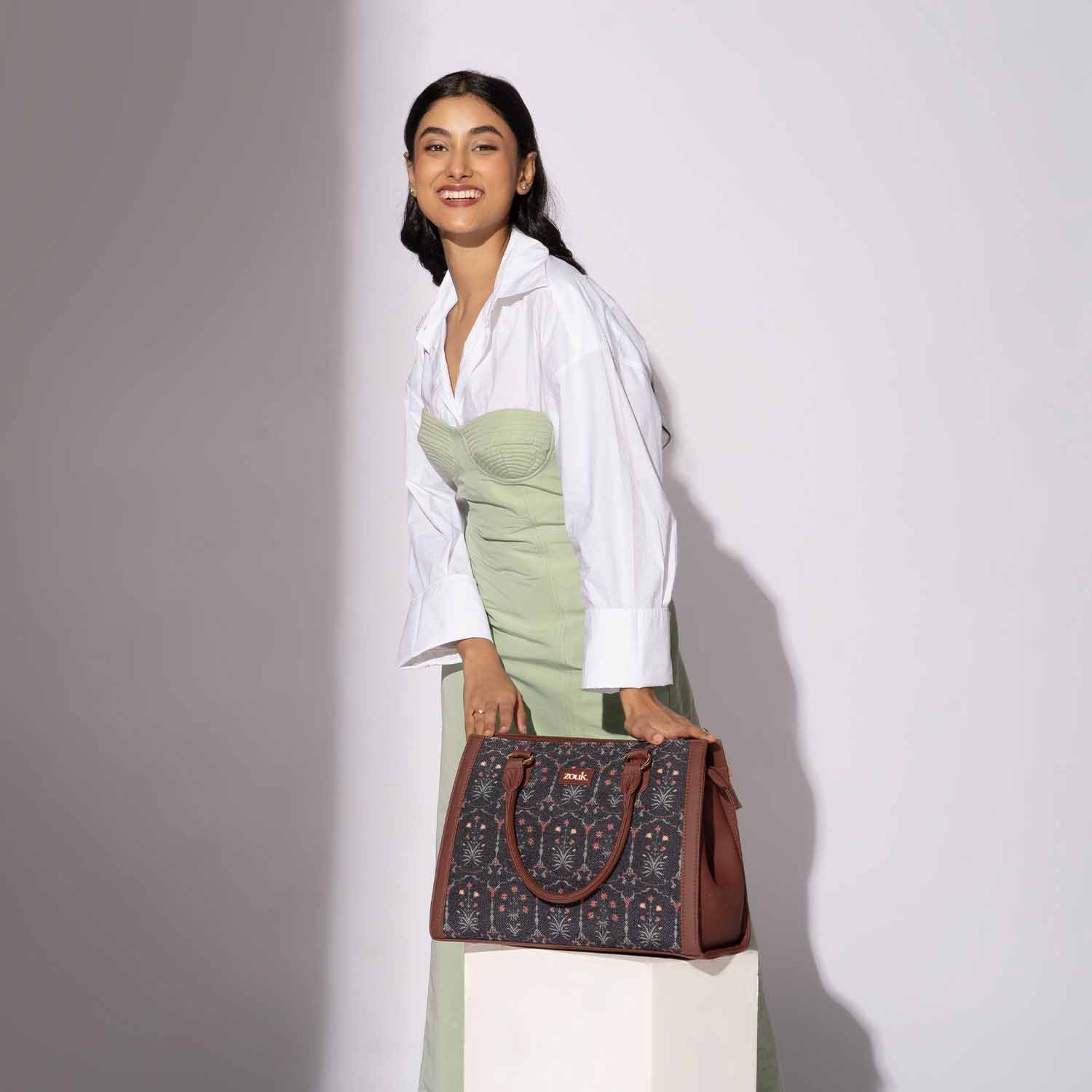ClassicHandbag_1_7c41c197-956d-438f-a15a-dd9cc498cbc6.jpg Taj Guldasta Classic Handbag - Image 1
