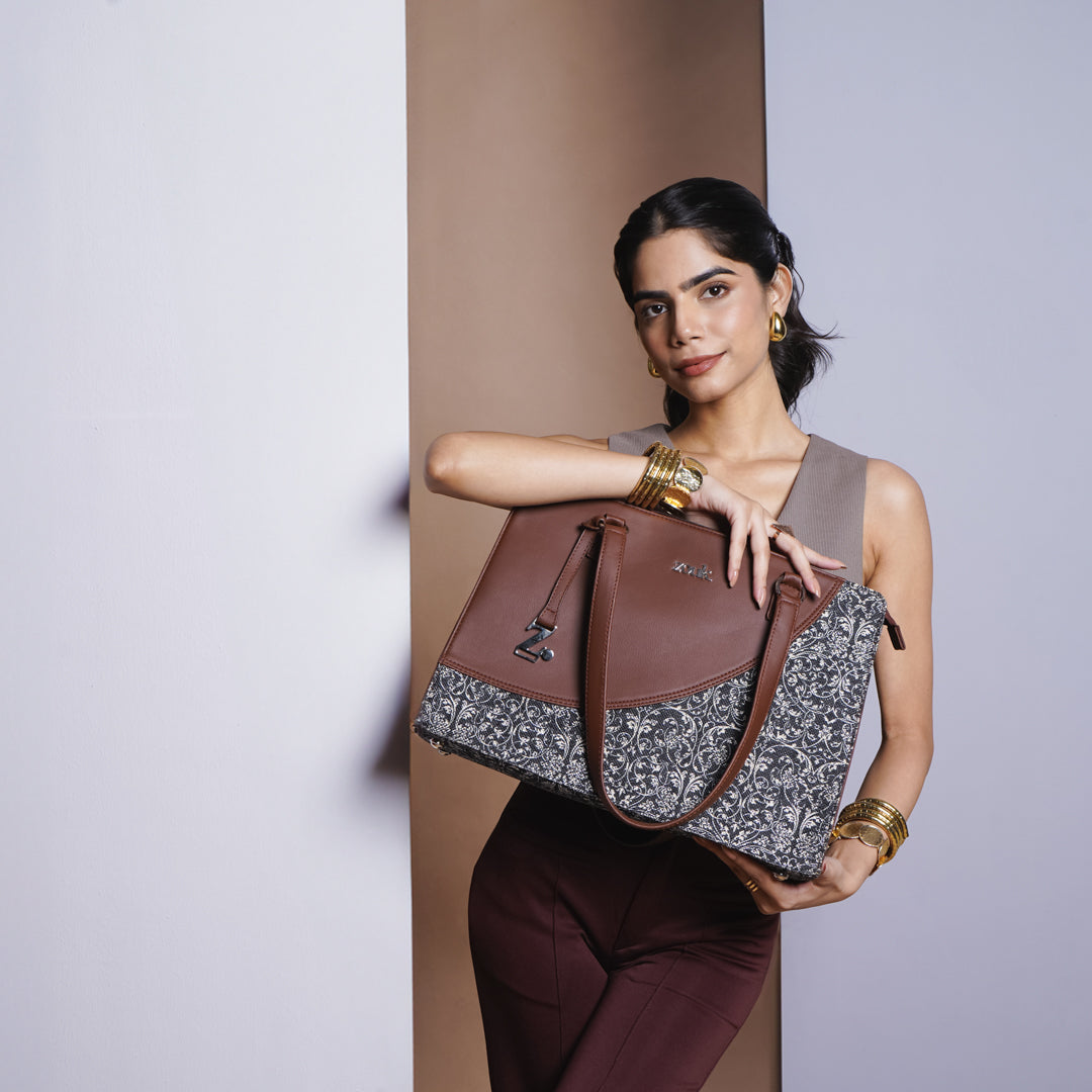 OfficeEssentialBag_8.jpg Lattice Lace Office Essential Bag - Image 1