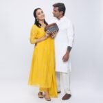 Lattice Lace Sling Bag - Image 11