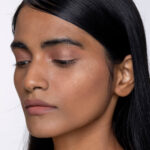 Longwear Brightening Eyeshadow Stick - Image 3