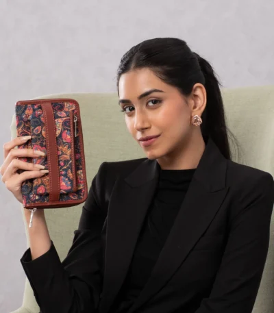 Paisley Print Classic Zipper Wallet
